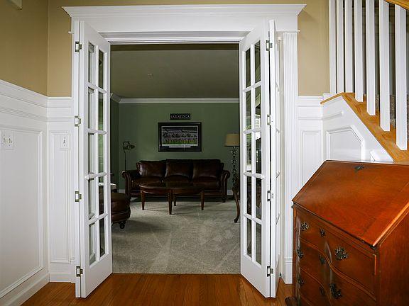 2nd image of 8 Overlook Dr