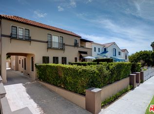 850 S Curson Ave, Los Angeles, CA 90036