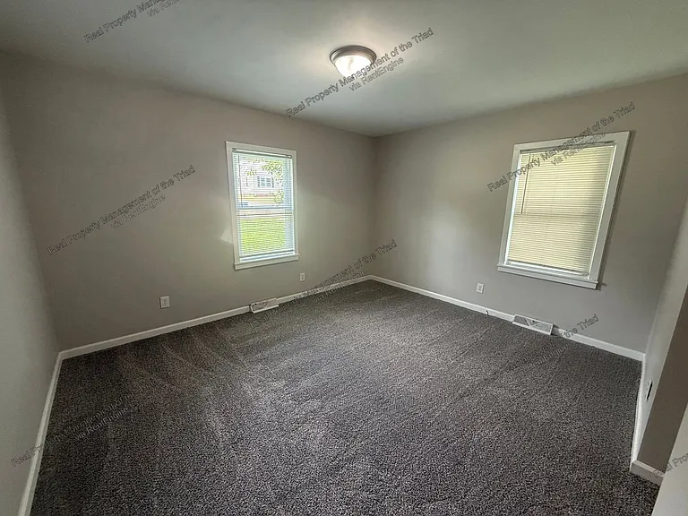 507 Lowdermilk St — Photo 6