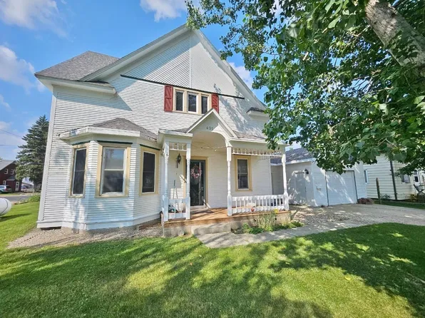 401 5th St SE, Rugby, ND 58368