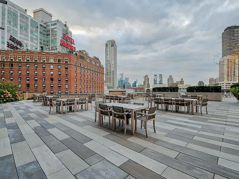 20 W 64th St #22J — Photo 8