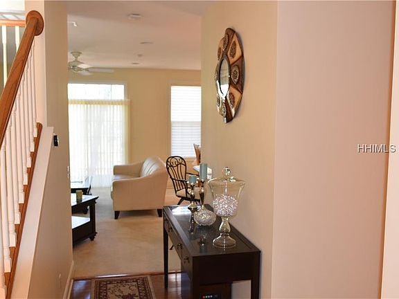 3rd image of 29 Gold Oak Dr