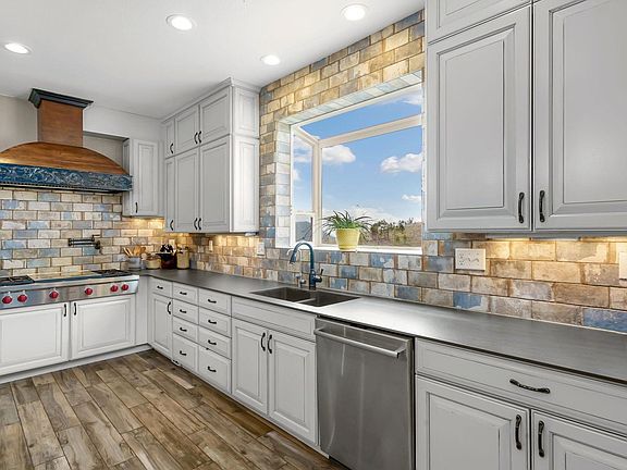 5th image of 2051 Stove Prairie Rd