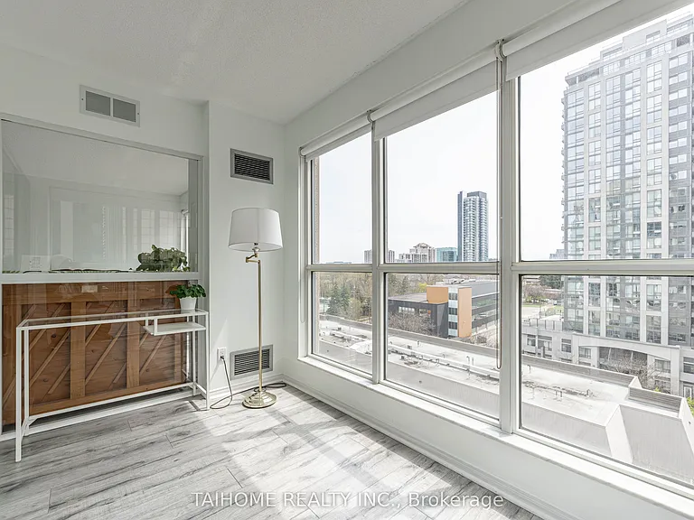 28 Hollywood Ave #809 — Photo 11