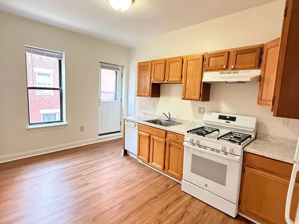 21 Hemenway St #3, Boston, MA 02115
