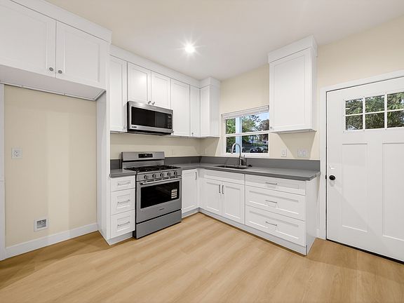 5th image of 3441 Drew St #3441