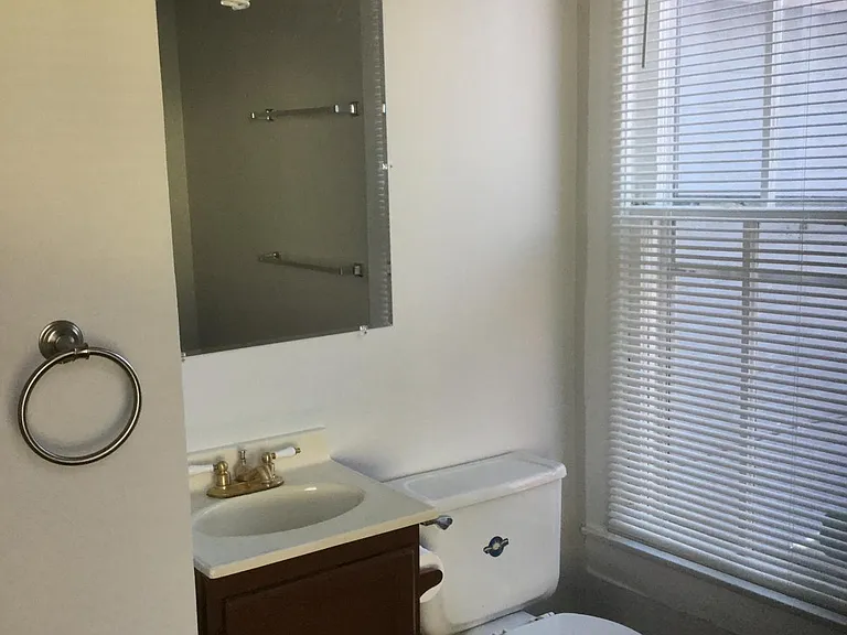 810 N Oak St — Photo 12