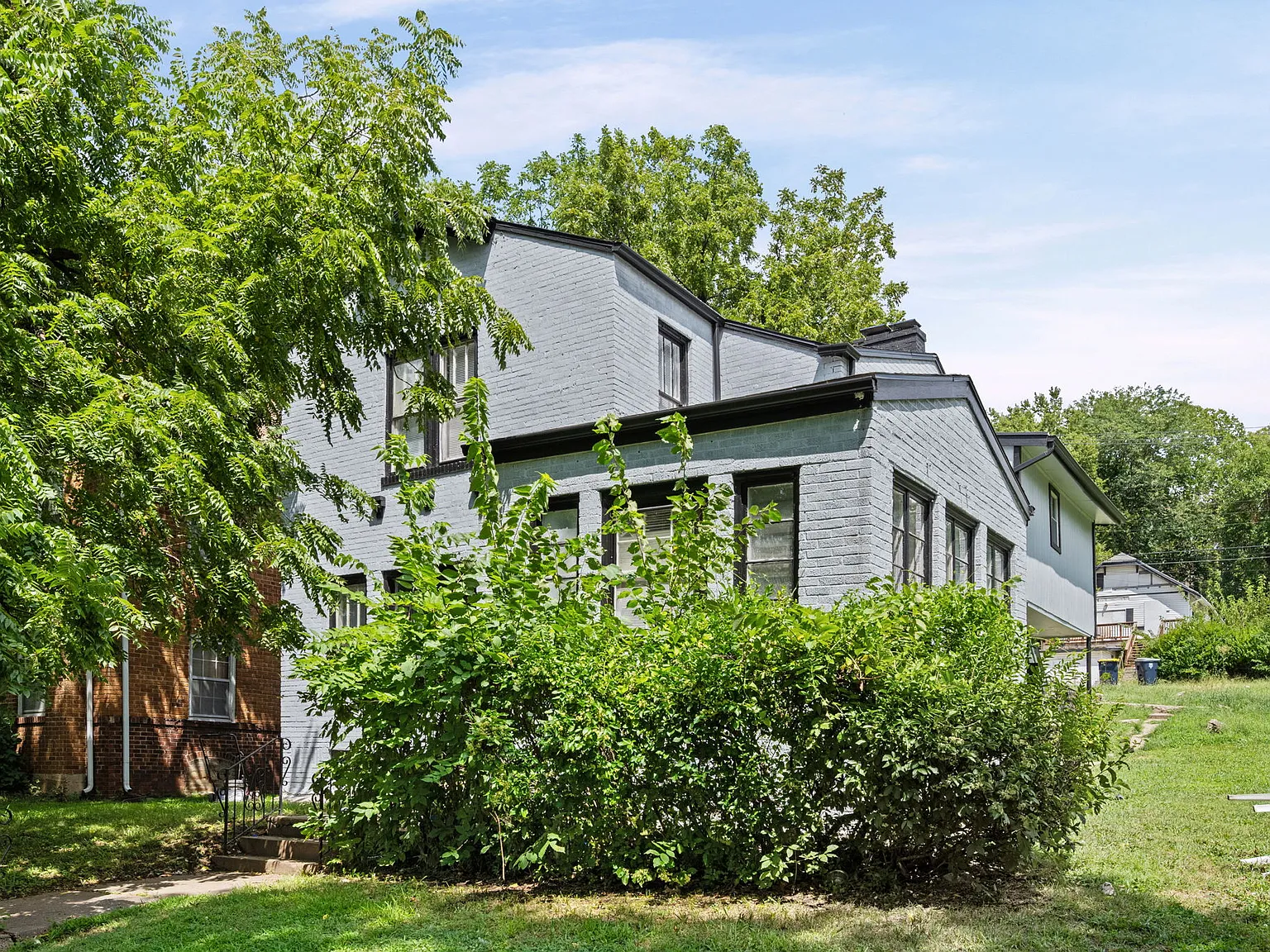 3 bed, 1.5 bath, $1,450 — Photo 2
