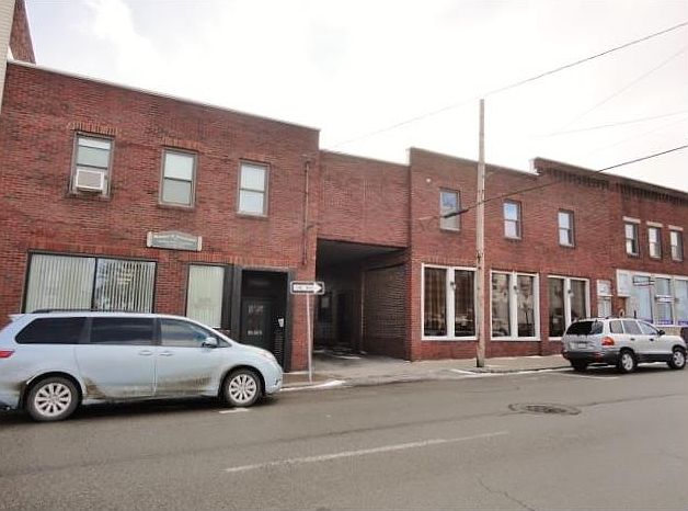 1st image of 130 S Center St