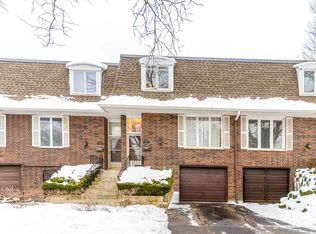 1866 Old Willow Rd, Northfield, IL 60093