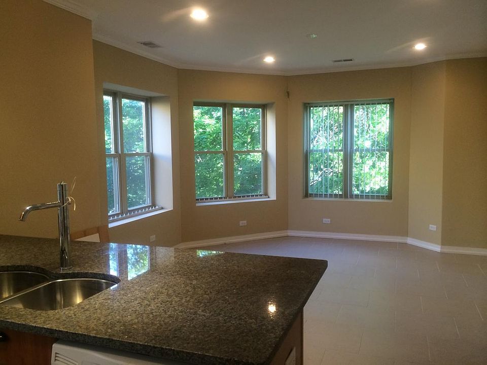 1st image of 2728 W Lunt Ave APT 2S