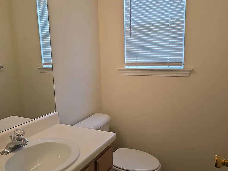 9826B Whitfield Avenue Ext — Photo 8