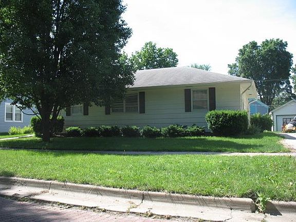 2nd image of 305 E Piankishaw St