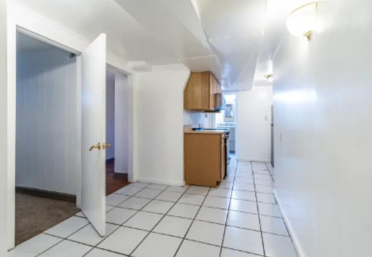 1221 Main St — Photo 4