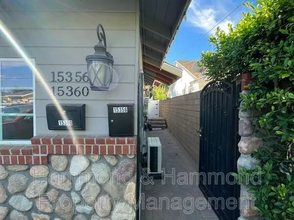 15360 Leadwell St, Van Nuys, CA 91406