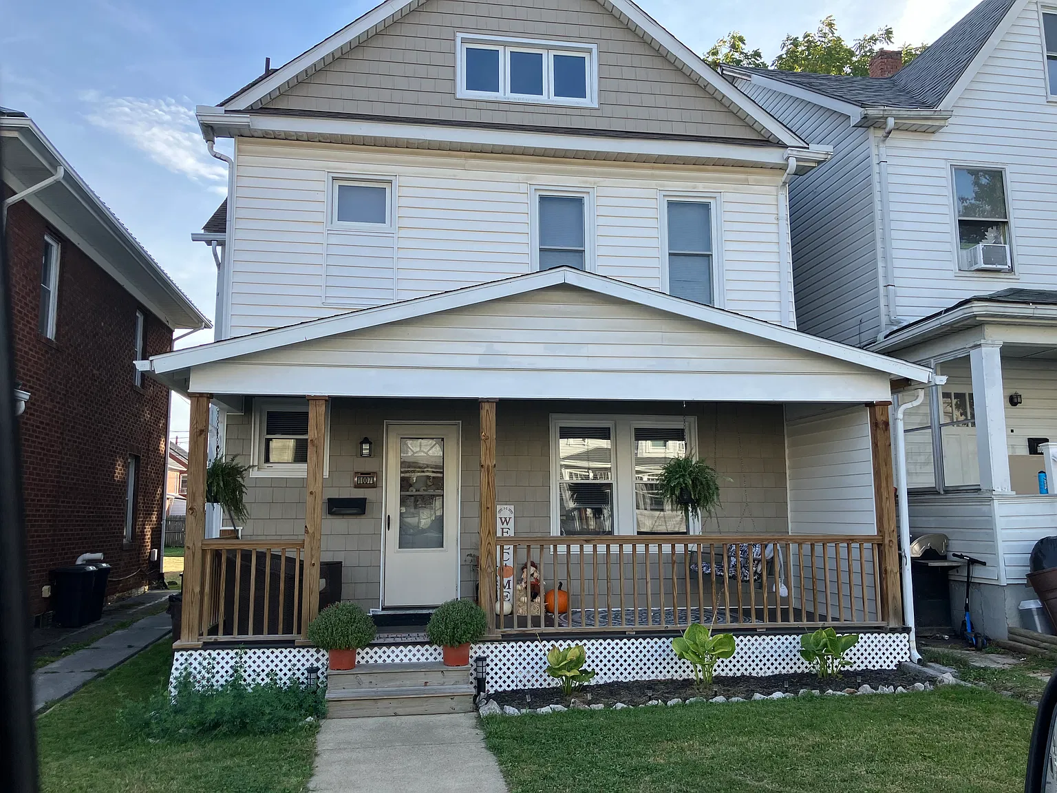 3 bed, 1.5 bath, 1645 sqft, $1,300 — Photo 2