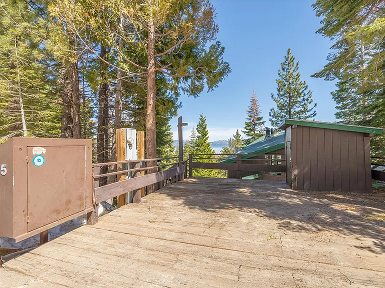 1655 Tahoe Park Heights Dr — Photo 33