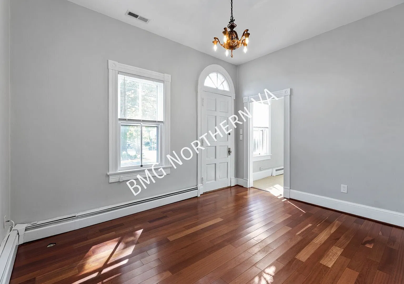 Cozy 1 BR/1 BA Home in Convenient Manassas Location — Photo 2