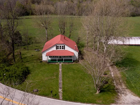 534 Lower Gilmore Rd, Campton, KY 41301