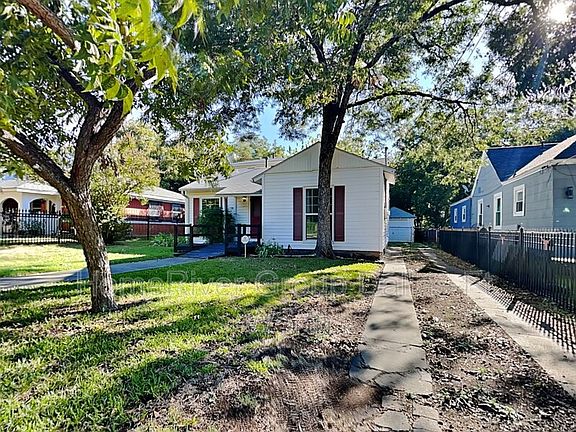 3rd image of 410 Red Bud Ln