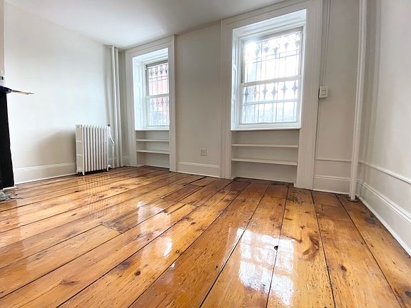 2nd image of 491 Pacific St #1
