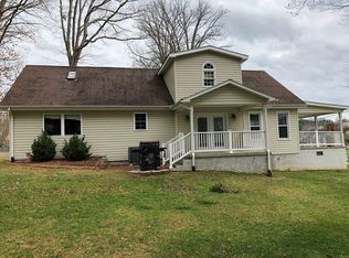 115 Veterans St, Hillsville, VA 24343