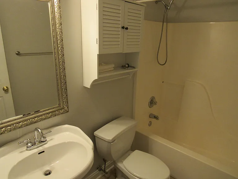 1511 Crowders Woods Dr — Photo 3