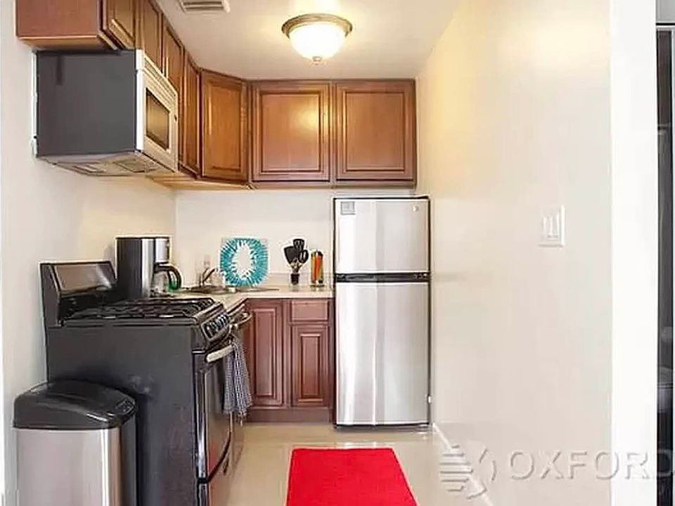 1st image of 71 W 71st St APT 1F