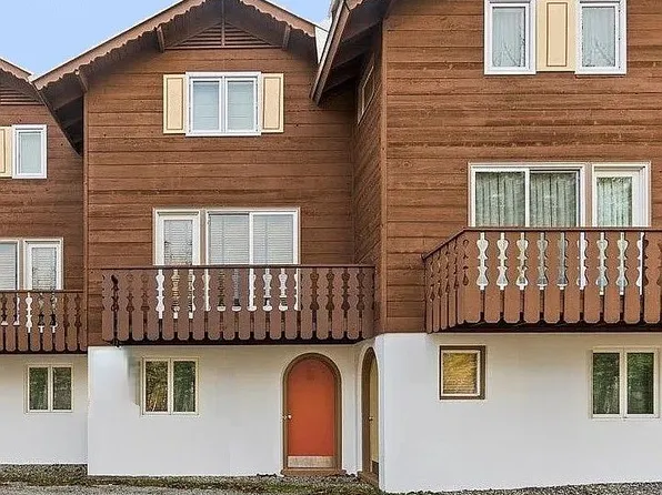 145 Quarter Mile Rd #6, Stratton, VT 05360