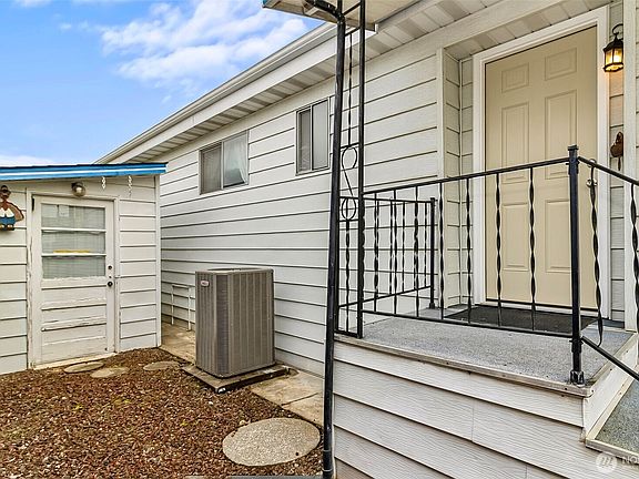 5th image of 1415 84th Street SE #143