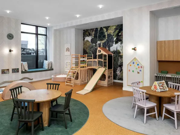 11 Ocean Parkway image 9 of 10