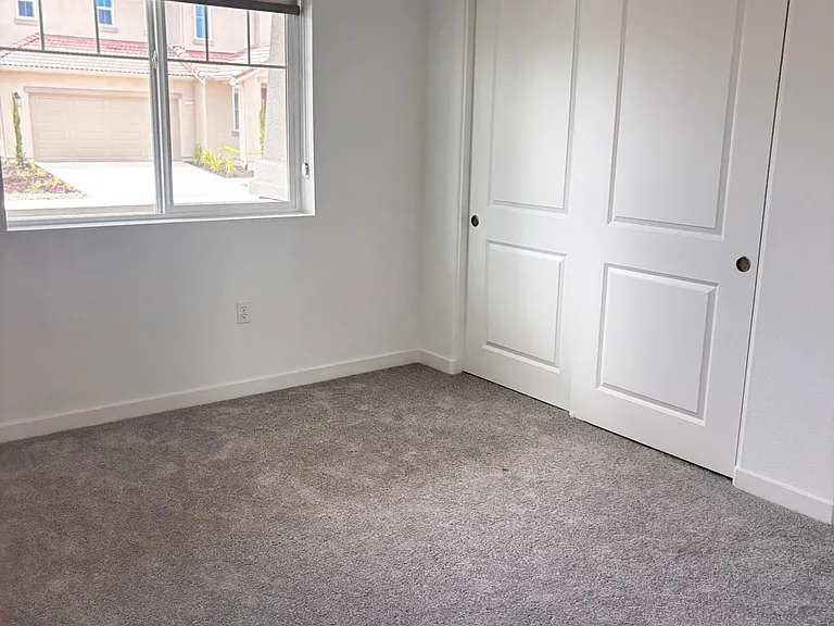 1716 Shingle Ave — Photo 5