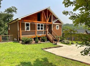 3144 Cherokee Valley Dr, Pigeon Forge, TN 37862