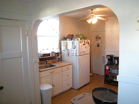 3rd image of 23 Klee Ave