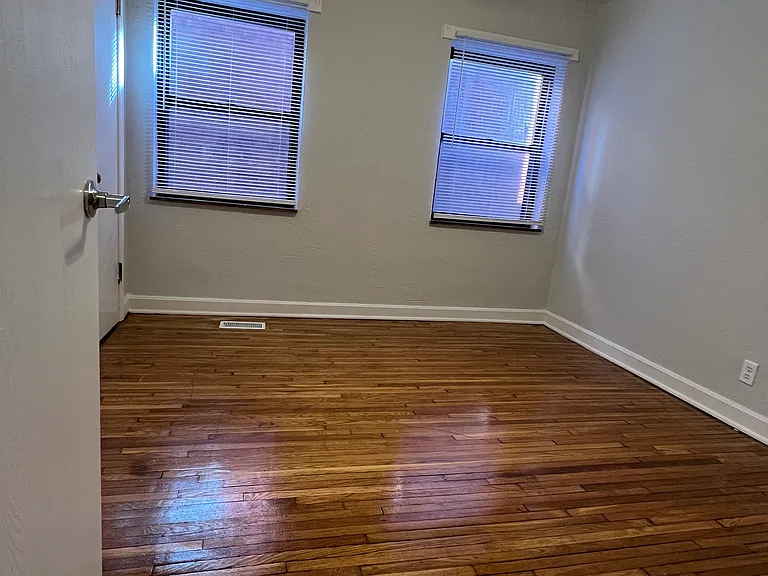 2121 9th Ave #1 — Photo 15