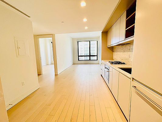 5th image of 550 Vanderbilt Ave #1420