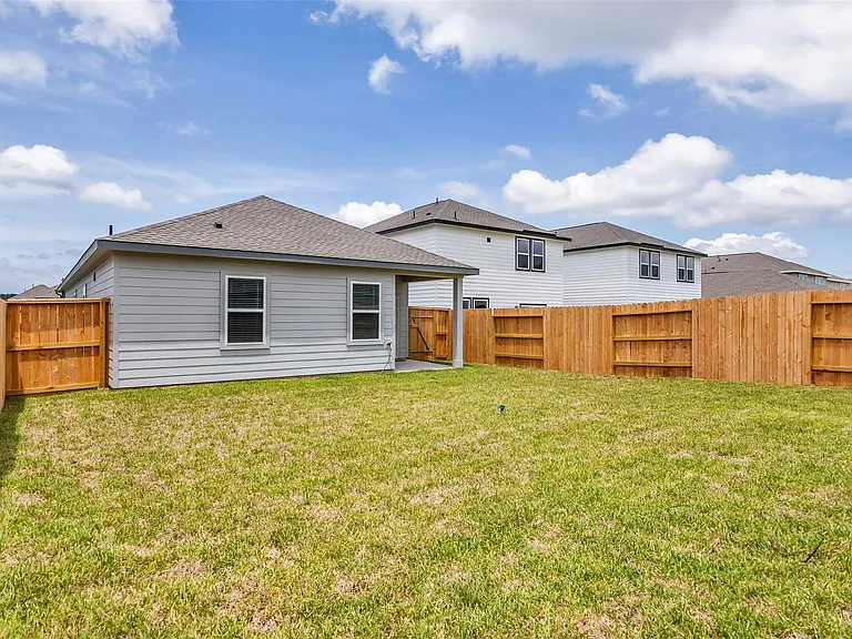 18669 Shauna Danielle Dr — Photo 30