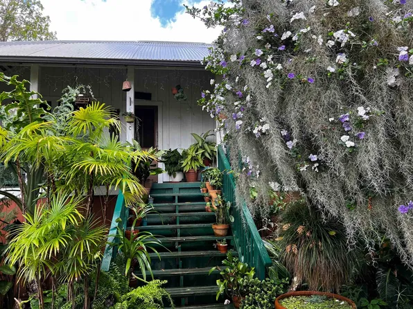 580 Olinda Rd, Makawao, HI 96768