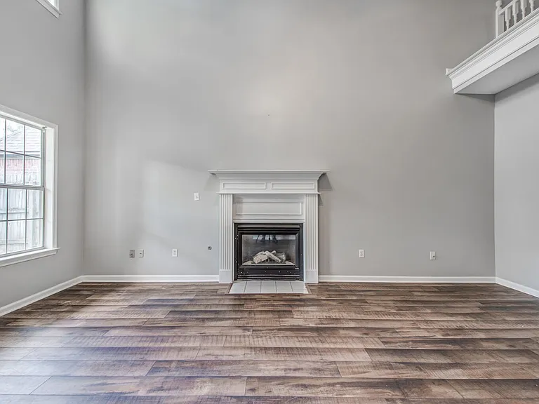 9461 Hickory Dr — Photo 12