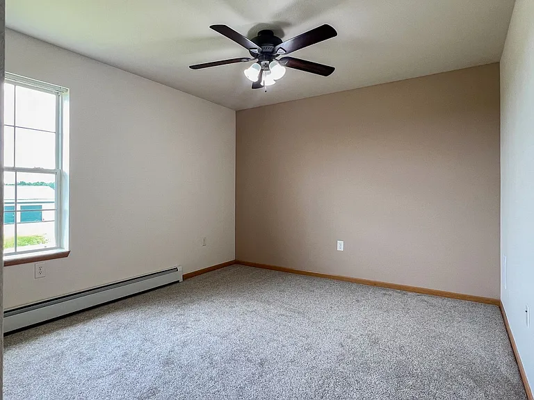 625 E Chesak Ave — Photo 17