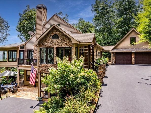 1545 Petit Ridge Dr