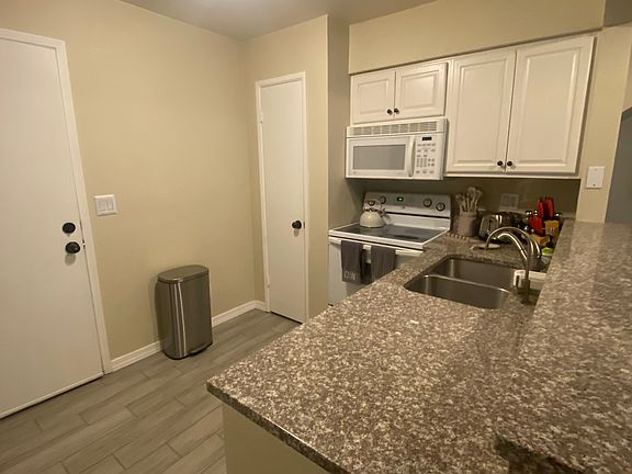 3rd image of 4901 S Calle Los Cerros Dr