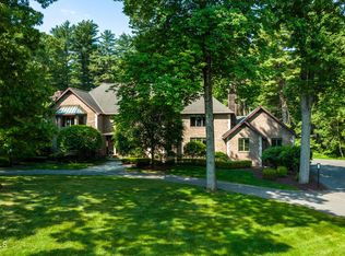 11 W Cobble Hill Rd, Loudonville, NY 12211