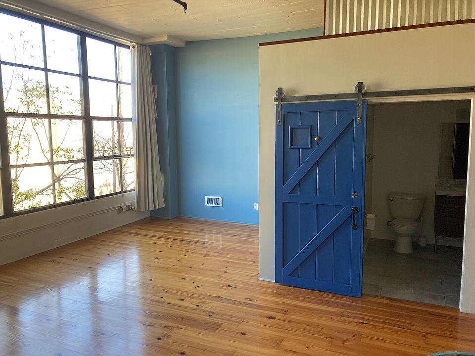 Building Photo 3