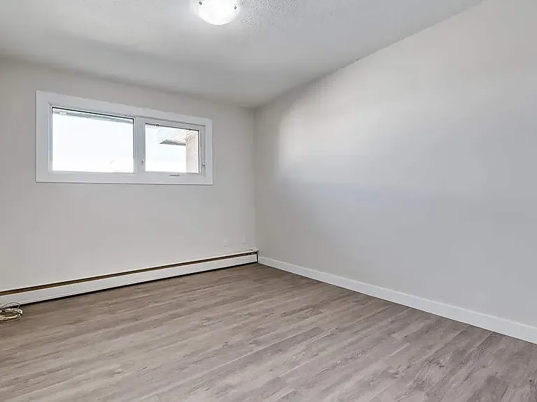 331 N Broad St — Photo 13