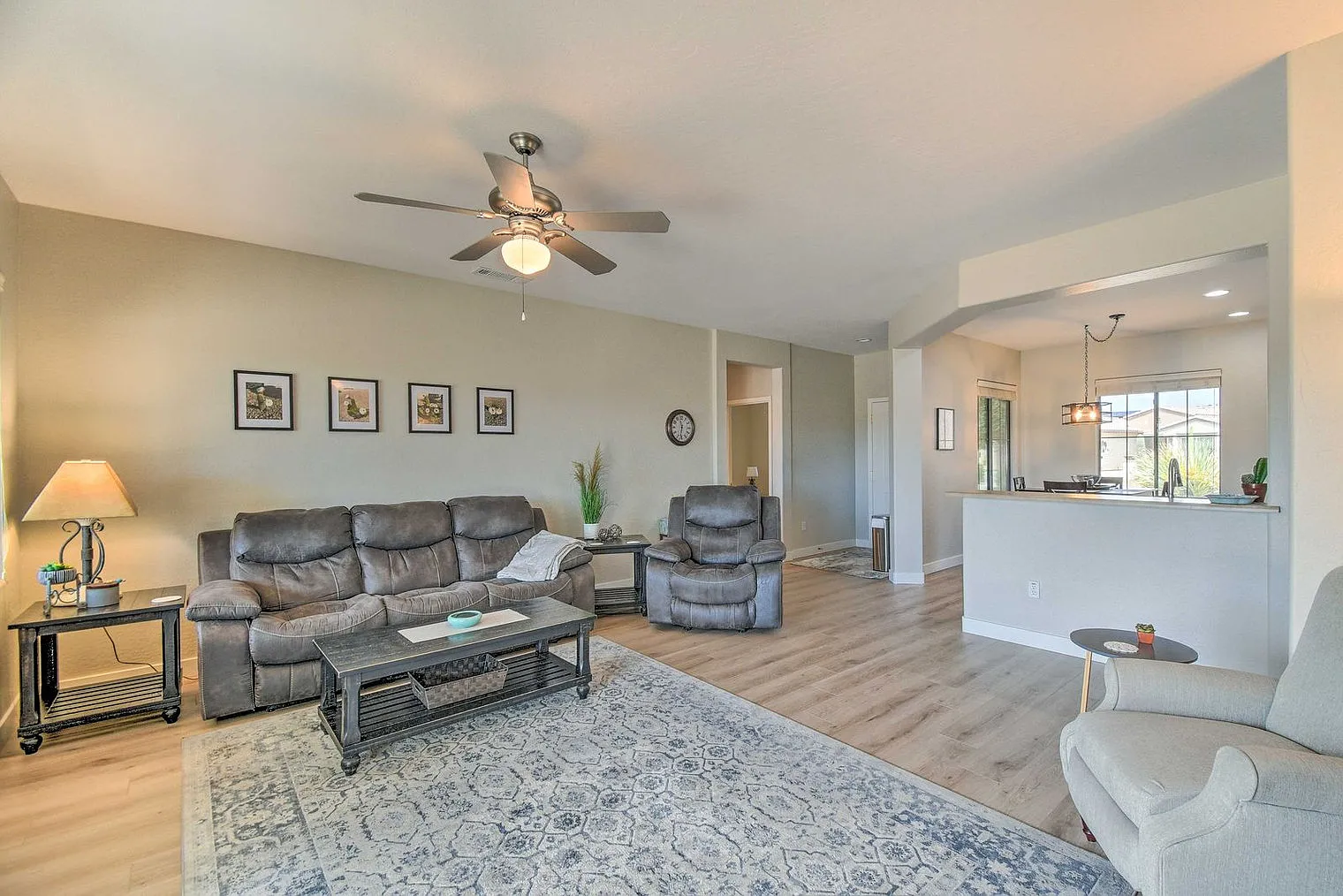 3 bed, 2.0 bath, 1399 sqft, $2,715 — Photo 3