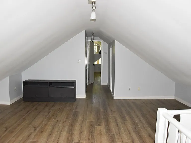 166 N Cambridge St — Photo 13