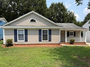 8231 Meadowdale Ln, Charlotte, NC 28227