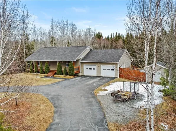 122 Sandstone Dr, Hanwell, NB E3E 0B9