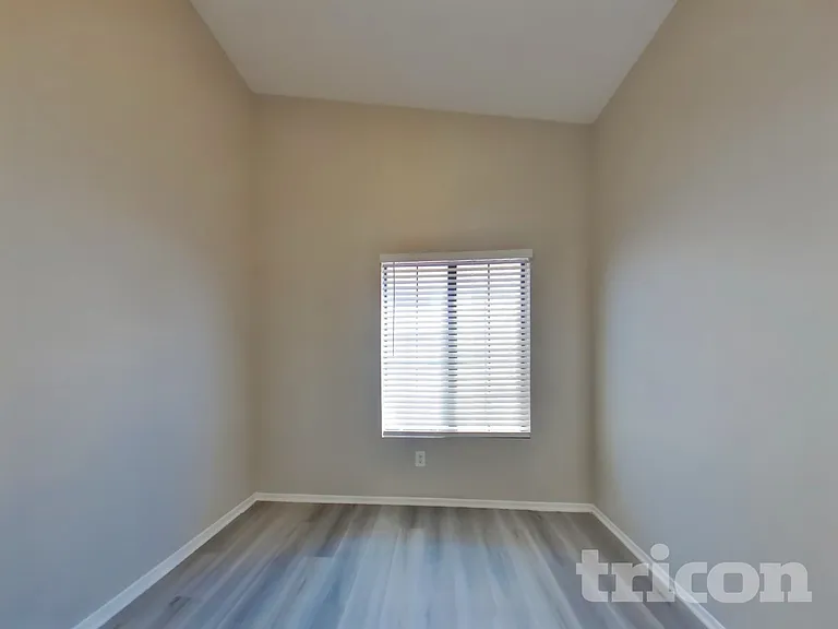 532 E Avenue J9 — Photo 10